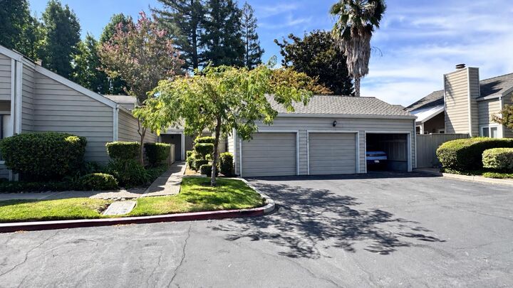 Property Photo: 5856 Alexandria Place CA 95207