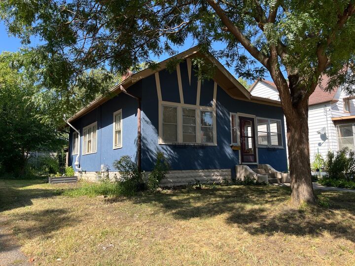 Property Photo:  106 Bedford Street SE  MN 55414 