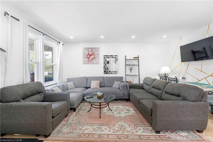 Property Photo:  177 George Street  ON N3T 2Z2 