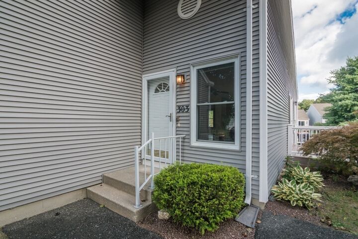 Property Photo:  303 Alvord Pl 303  MA 01075 