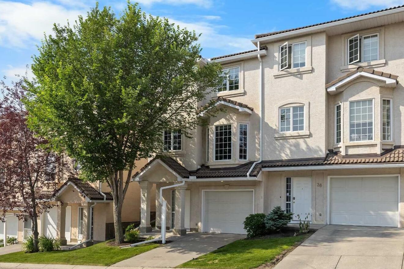 Property Photo:  36 Hamptons Link NW  AB T3A 5V9 