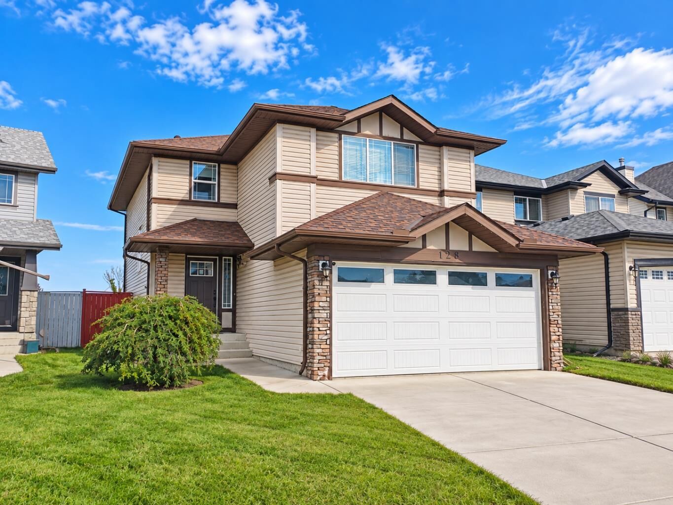 Property Photo:  128 Weston Manor SW  AB T3H 5N8 