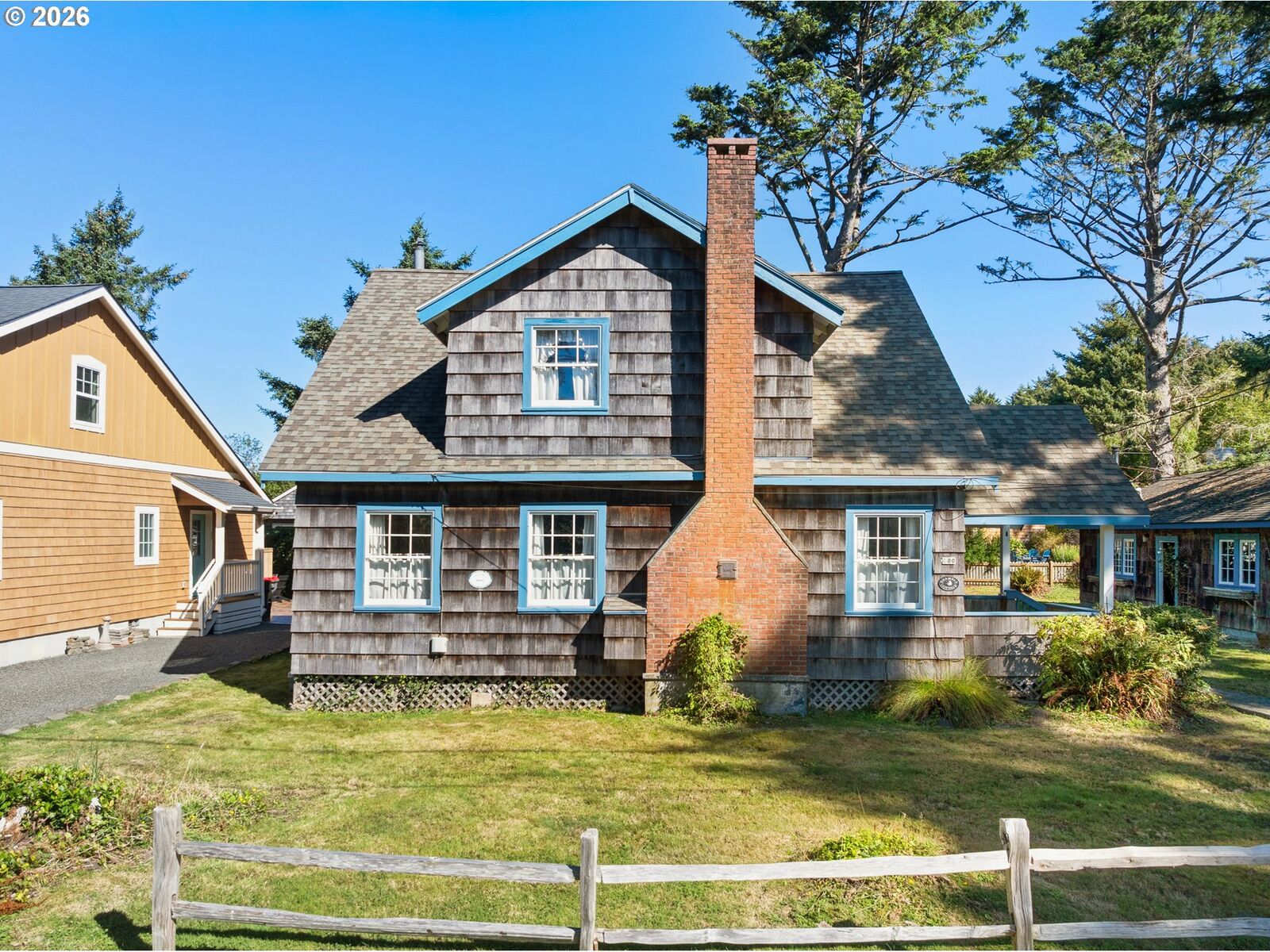Property Photo:  180 E Jackson St  OR 97110 