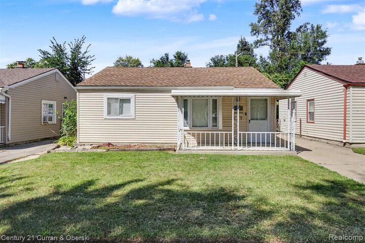 Property Photo:  19145 Wall Street  MI 48122 