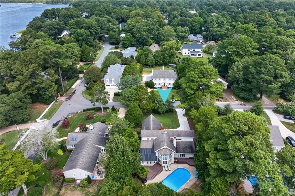 Property Photo:  1125 Bay Colony Dr  VA 23451 