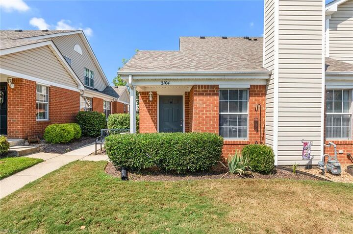 Property Photo: 2104 Westgate Cir VA 23185