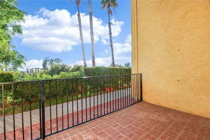 Property Photo:  7718 Via Napoli  CA 91504 