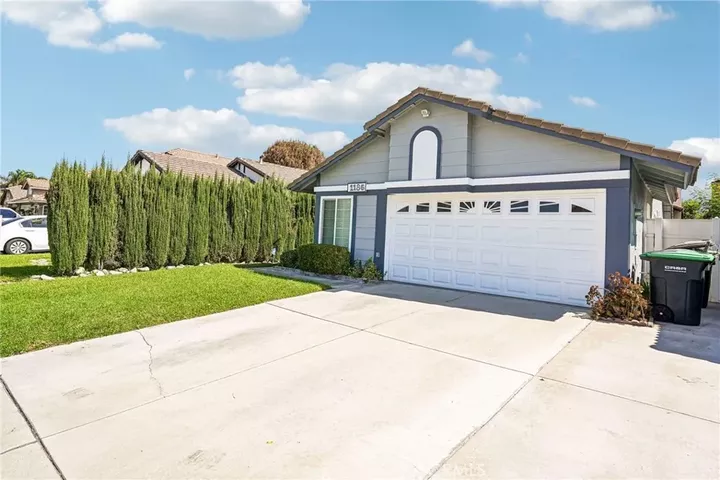 Property Photo: 1186 Lugo CA 92324