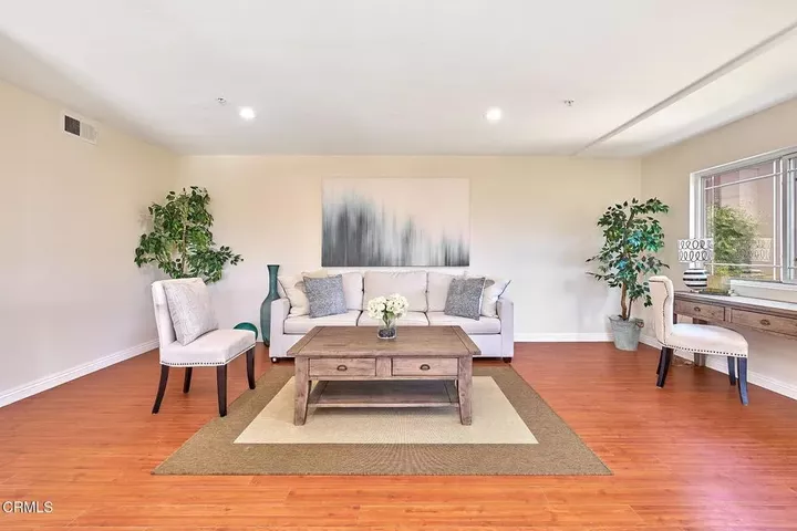 Property Photo: 2466 Montrose Avenue 7 CA 91020