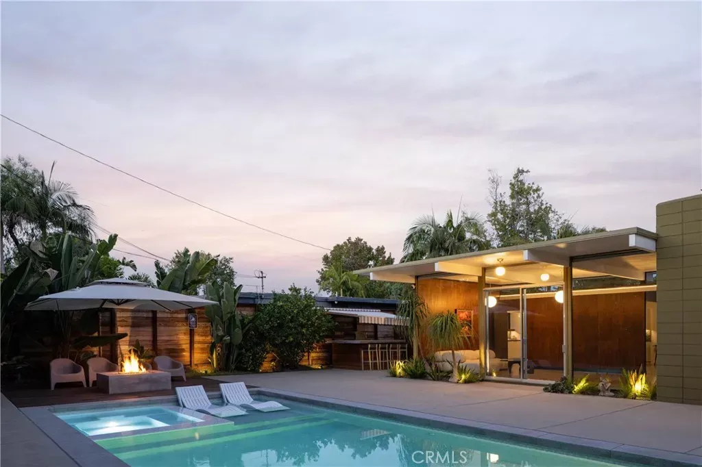 Property Photo:  896 S Woodland  CA 92869 
