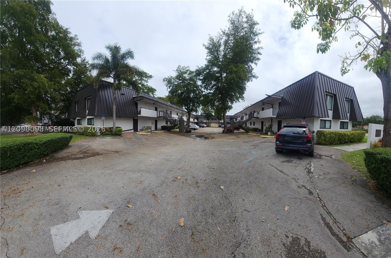 Property Photo:  19600 SW 110th Ct 112  FL 33157 