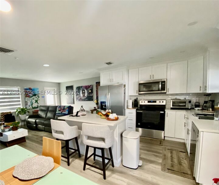 Property Photo: 2374 SW 11th Ave FL 33426