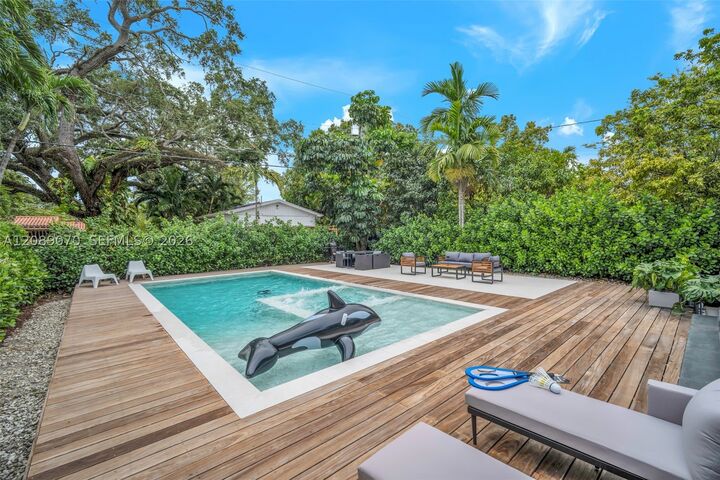Property Photo: 1430 SW 18th St FL 33145
