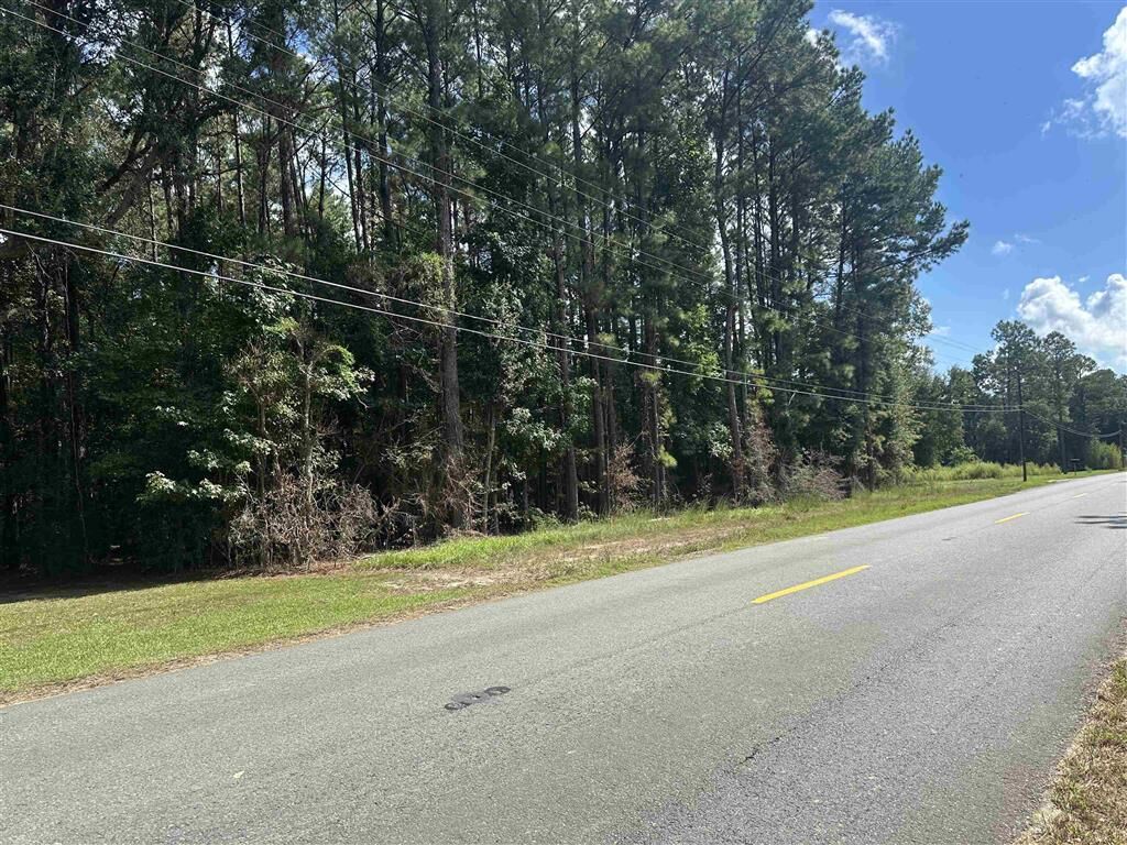 Property Photo:  889 Highway 394  LA  