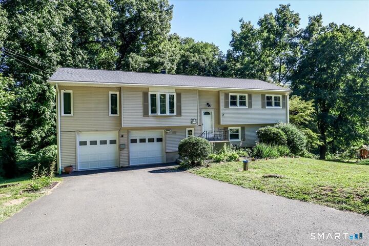 Property Photo:  28 Deepwood Drive  CT 06801 