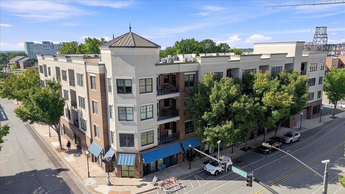 Property Photo:  155 E Broad Street Apt 316  SC 29306 