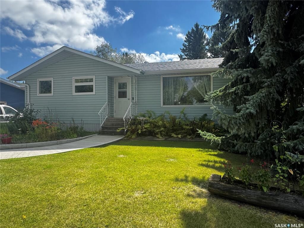 Property Photo:  125 Shevchenko Crescent  SK S0A 0L0 