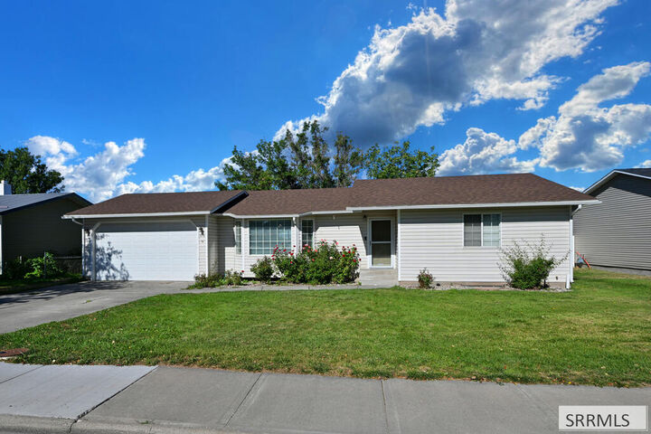 Property Photo:  310 Tiebreaker Drive  ID 83406 