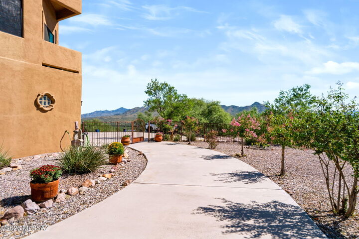 Property Photo: 496 Calle Cipres AZ 85648