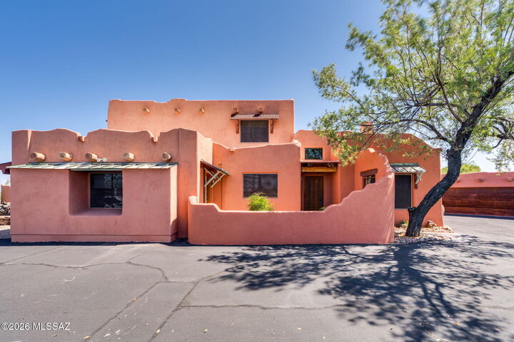 Property Photo: 4320 N Paseo De Los Rancheros AZ 85745