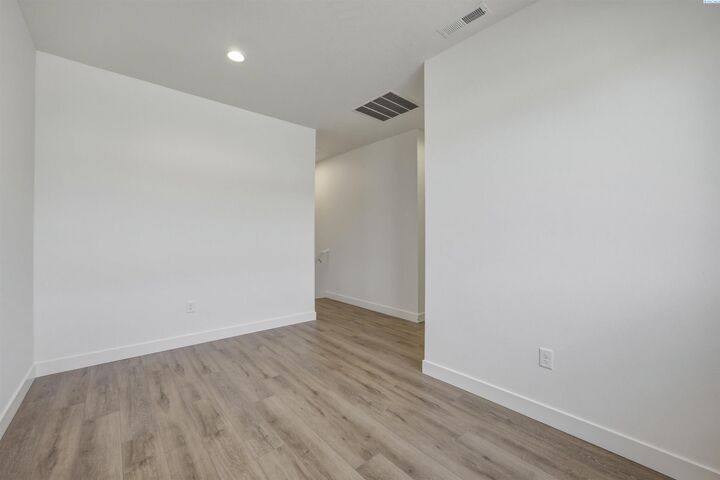 Property Photo:  4437 Conifer St  WA 99353 