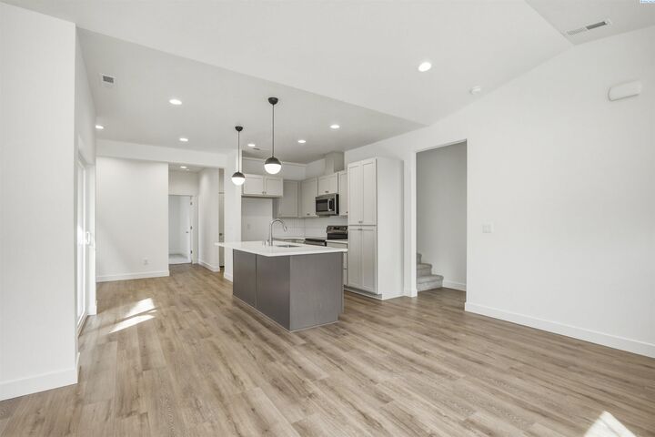 Property Photo: 4437 Conifer St WA 99353