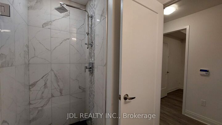 Property Photo:  70 Princess Street 2712 E  ON M5A 0X6 