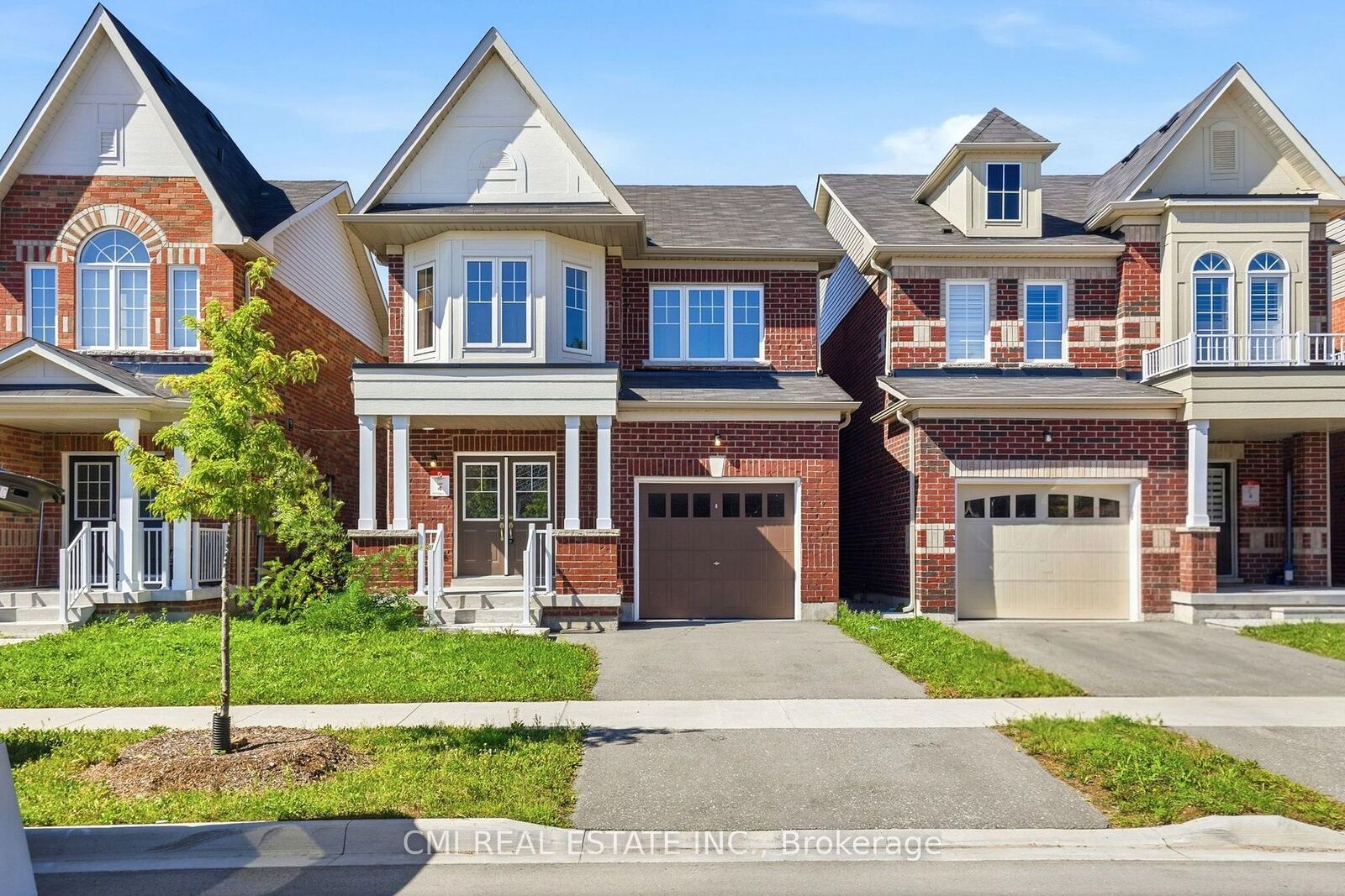 Property Photo:  664 Fleetwood Drive  ON L1K 0A2 