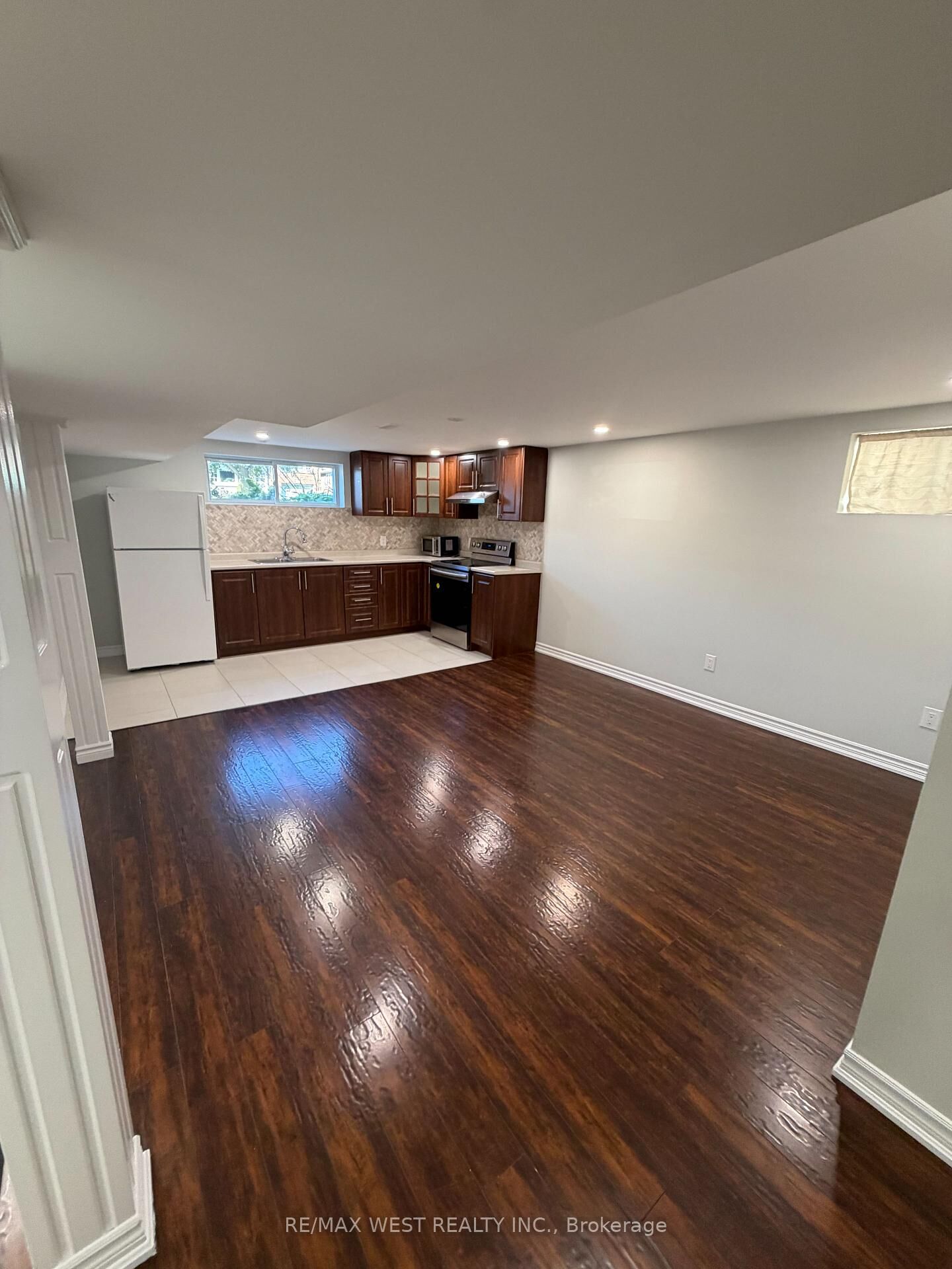 Property Photo:  15 Macleod Street  ON M6L 2M7 