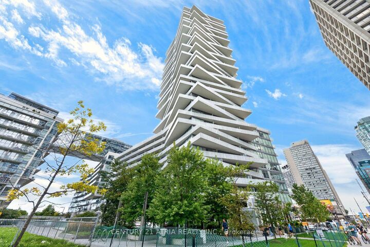 Property Photo:  15 Queens Quay E 1108  ON M5E 0C5 