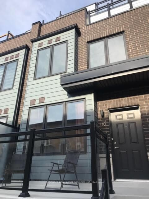 Property Photo:  2285 McNab Lane 10  ON L5J 0B3 