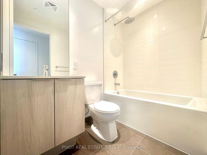 Property Photo:  448 Burnhamthorpe Road W  ON L5B 0R4 