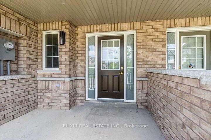 Property Photo:  90 Delport Close  ON L6P 1V2 