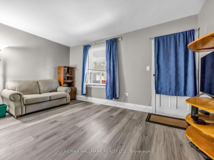 Property Photo:  201 Linsmore Crescent  ON M4J 4L5 