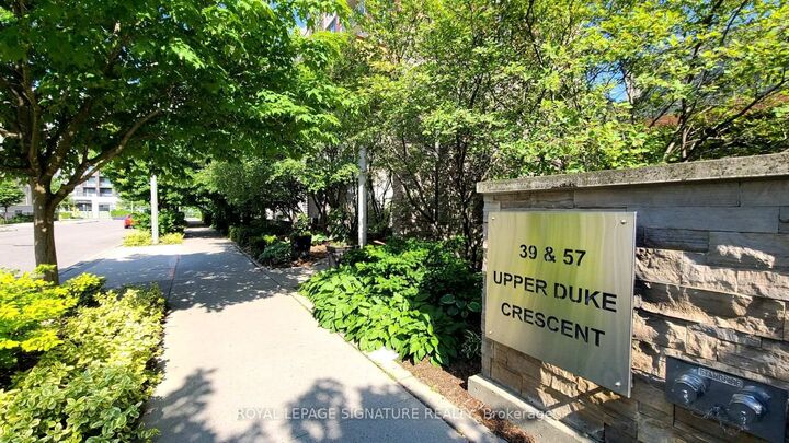 Property Photo:  57 Upper Duke Crescent 512  ON L6G 0B8 