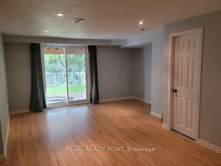 Property Photo:  45 Mintwood Drive  ON M2M 3A6 