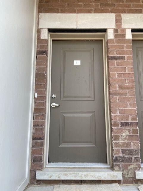 Property Photo:  490 Beresford Path 11  ON L1H 0B2 