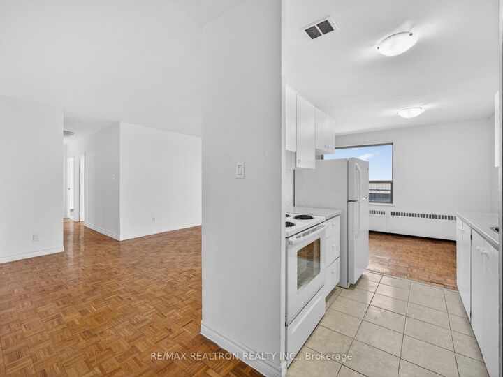 Property Photo:  275 Wentworth Street W 205  ON L1J 1N1 