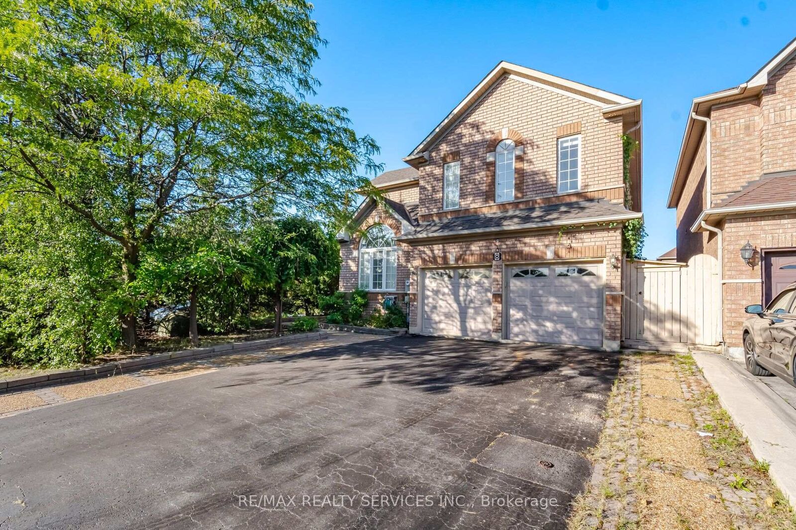 Property Photo:  8 Riverbank Road  ON L6R 2H6 