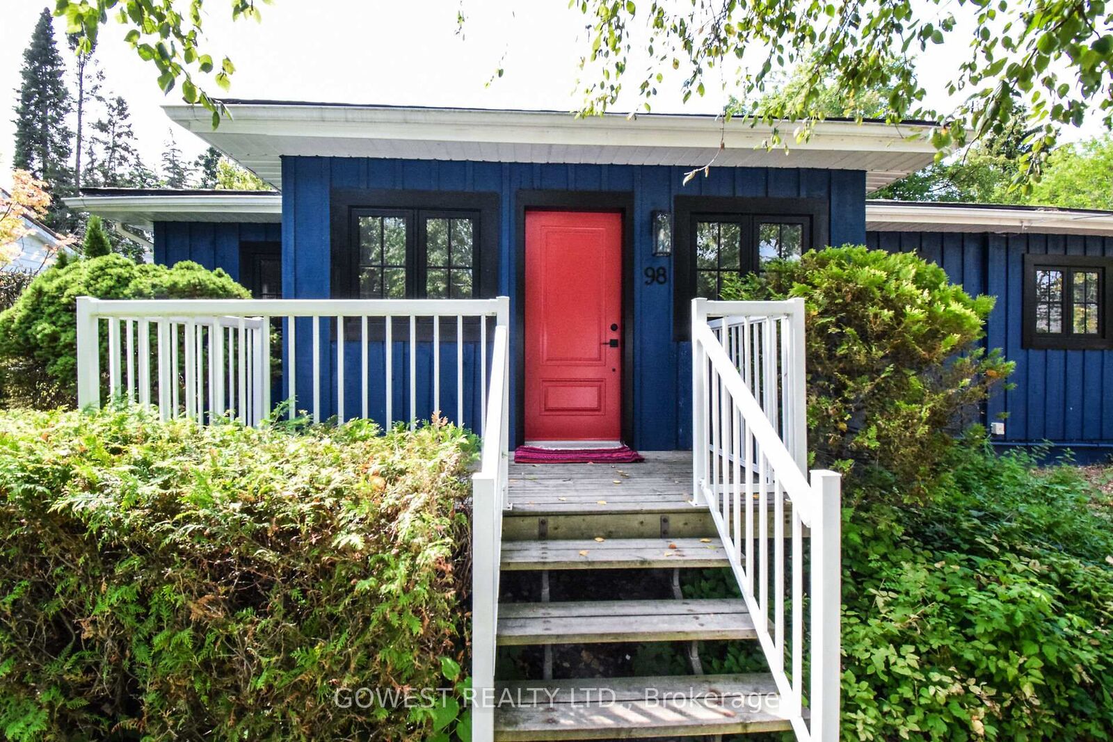 Property Photo:  98 Delater Street  ON L0S 1J0 