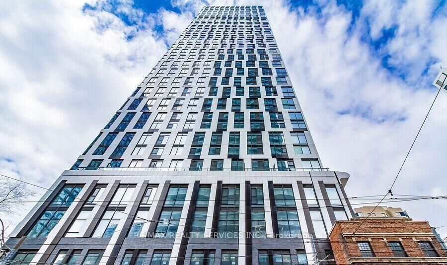 Property Photo:  252 Church Street 5612  ON M5B 0E6 