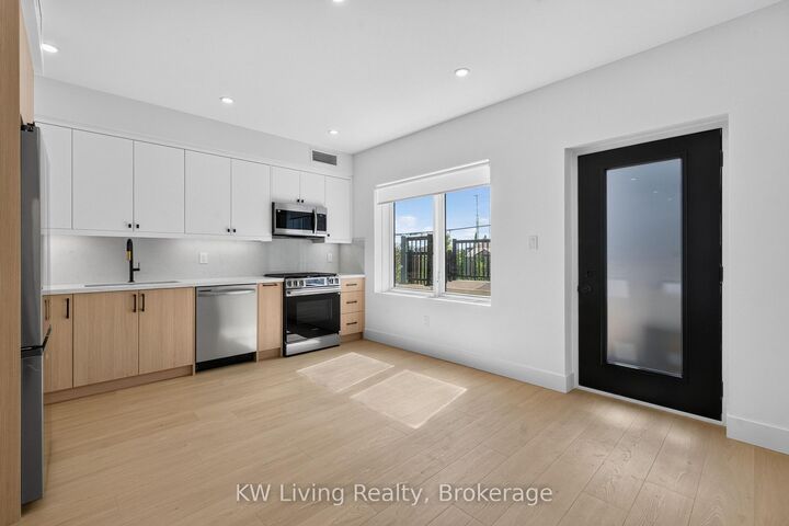 Property Photo:  6 Kirknewton Road  ON M6E 3Y1 
