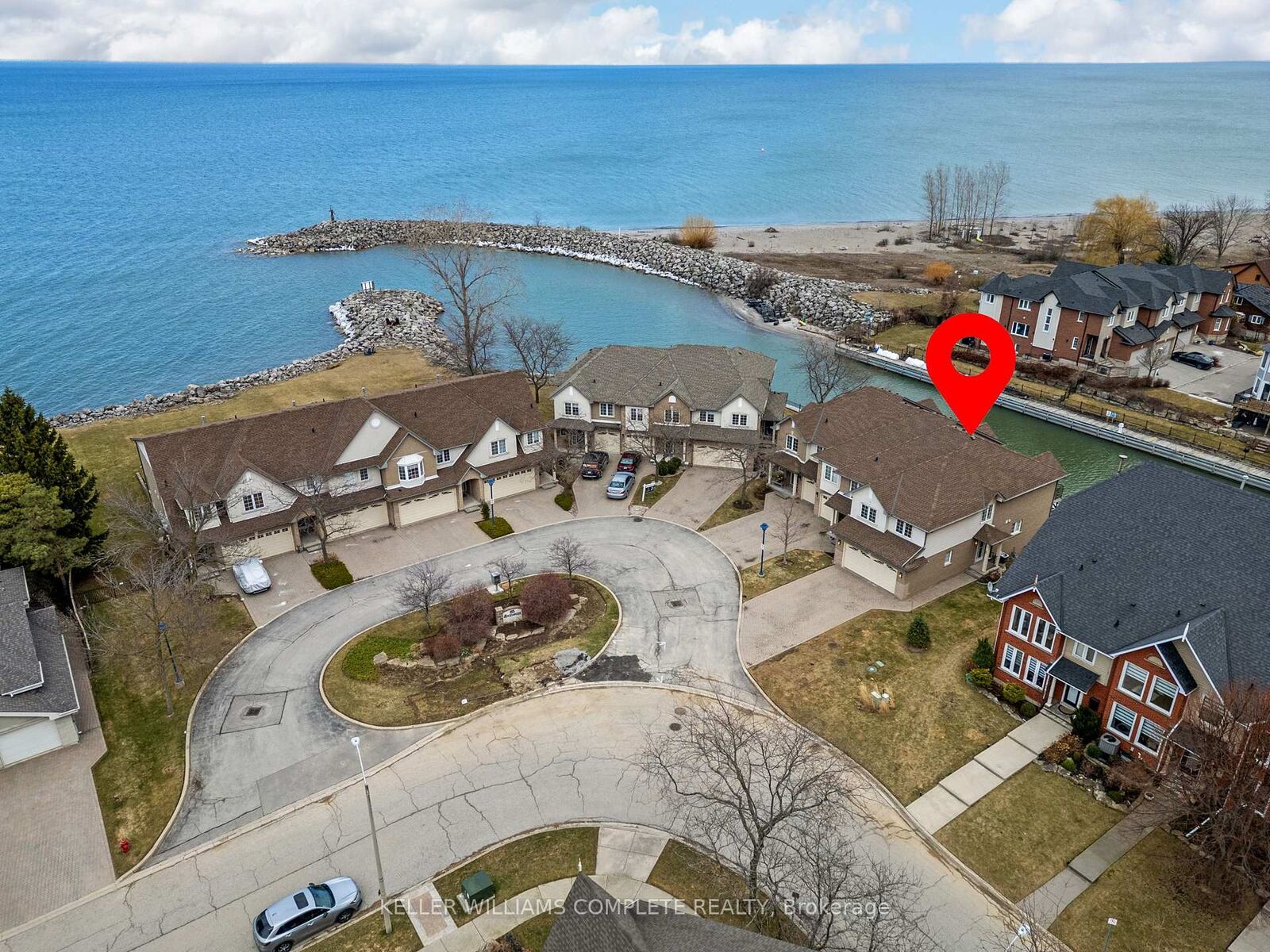 Property Photo:  85 Edgewater Drive 10  ON L8E 4Z2 