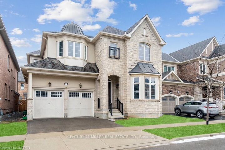 Property Photo:  211 Magnolia Crescent  ON L6M 4M1 