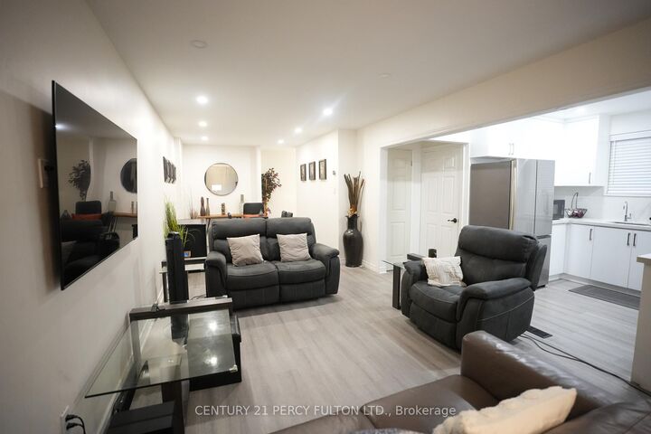 Property Photo:  117 Cordella Avenue  ON M6N 2K1 