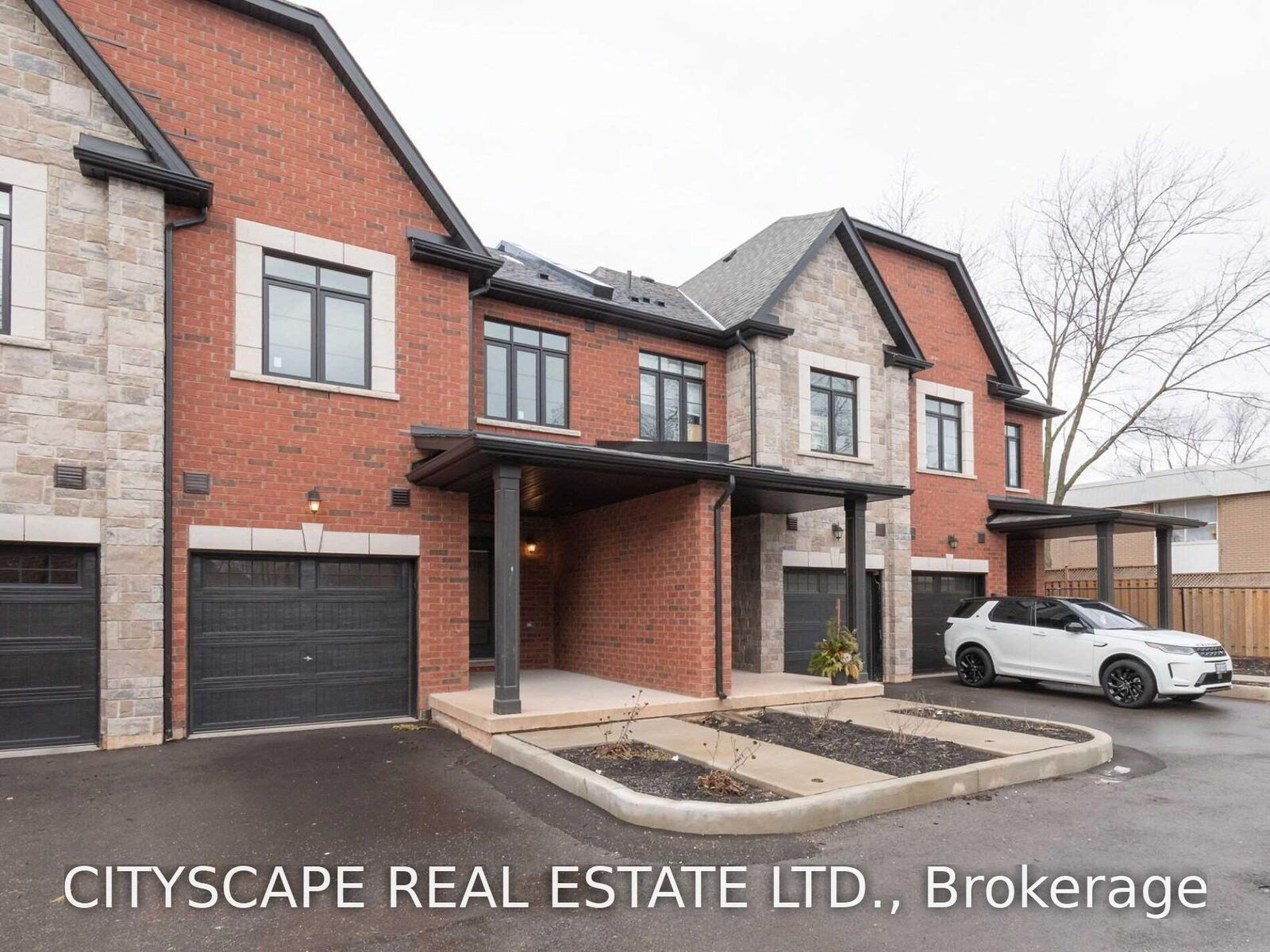 Property Photo:  5226 Pinedale Drive  ON L7L 4J1 