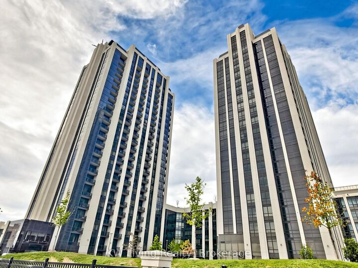 Property Photo:  9075 Jane Street 2104  ON L4K 0L7 