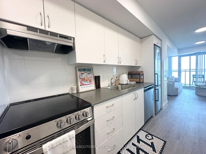 Property Photo:  375 South Street 129  ON N6B 0A5 