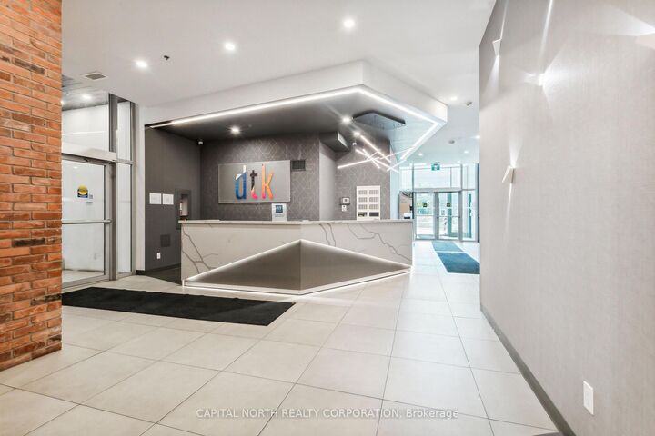 Property Photo:  60 Frederick Street 3713  ON N2H 0C7 