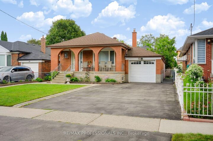 Property Photo:  42 Woolgar Avenue  ON M8Z 4Y7 